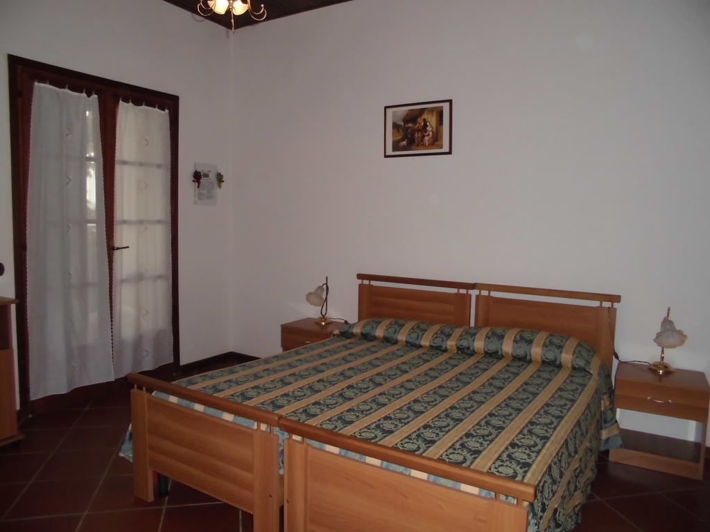 B&B Il Vigneto Capoterra Buitenkant foto